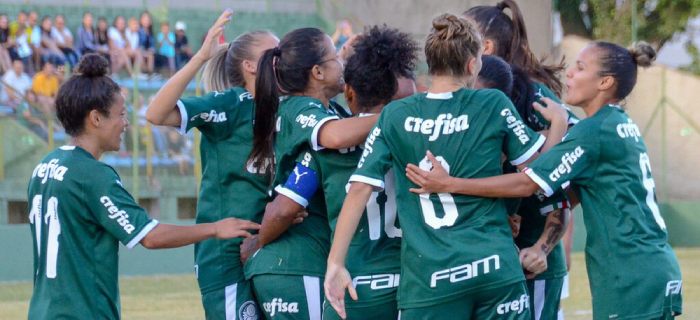 Palmeiras demite treinadora do time feminino